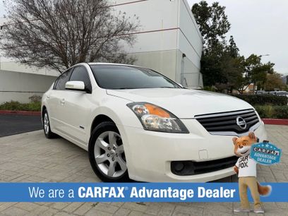 Used 2009 Nissan Altima Hybrid Sedan w/ Connection Pkg