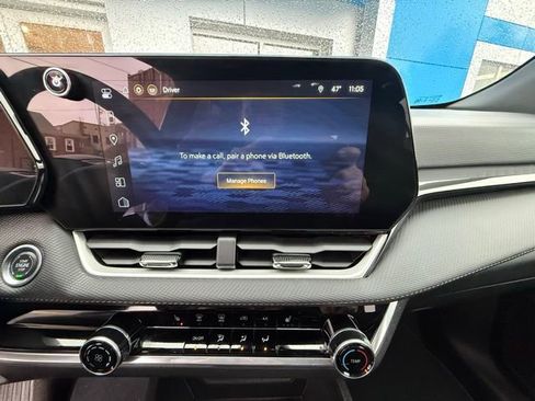 Used 2026 Chevrolet Equinox LT image 25