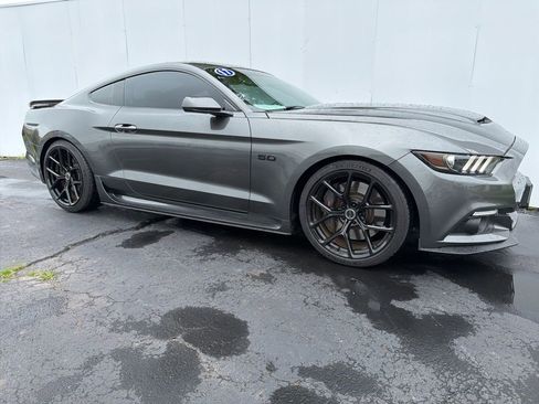 Used 2017 Ford Mustang GT w/ GT Performance Package RWD image 4
