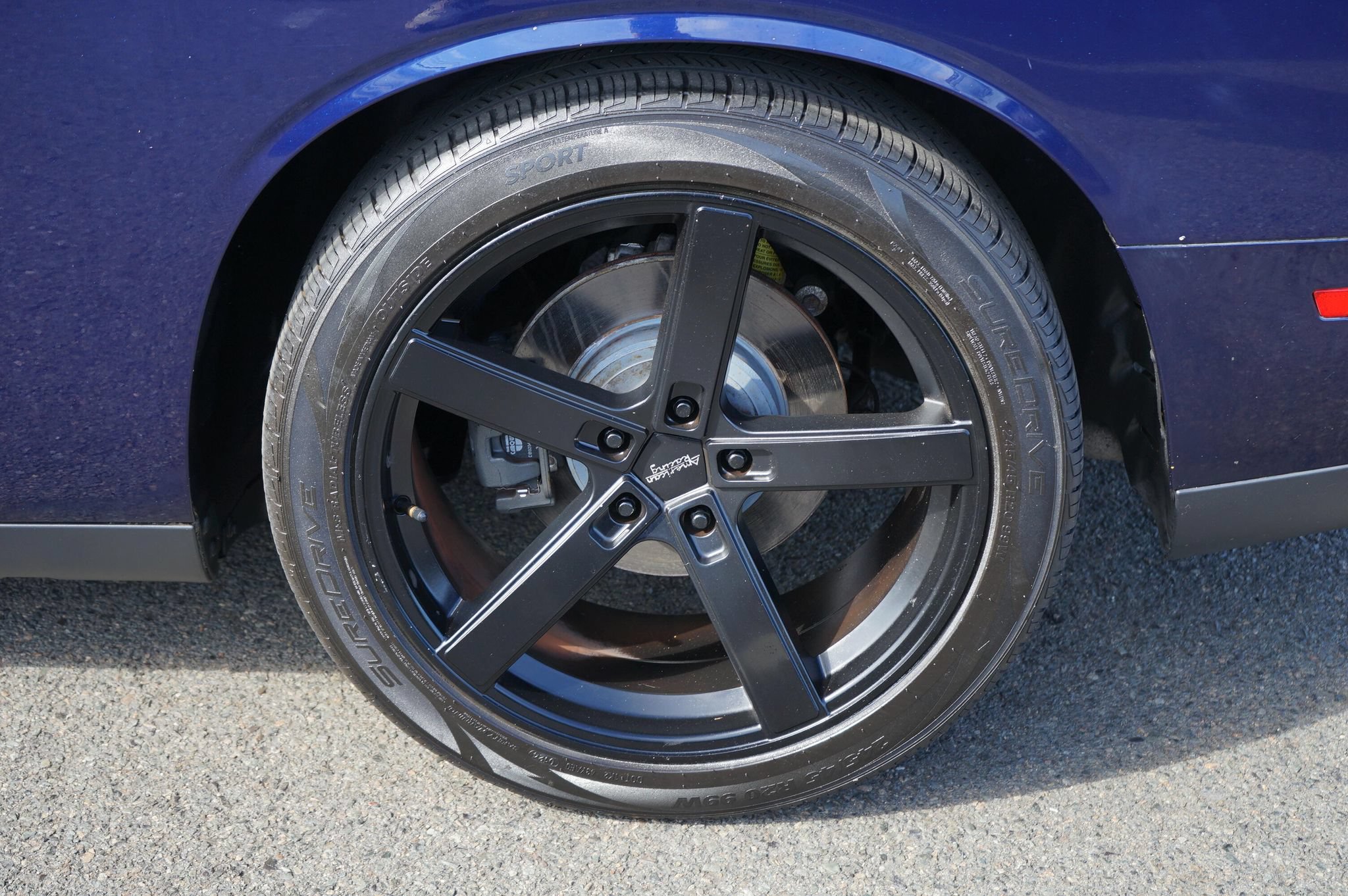 Used 2015 Dodge Challenger SXT w/ Driver Convenience Group RWD image 10