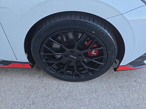 Used 2022 Hyundai Elantra N w/ Preferred Accessory Package image 23