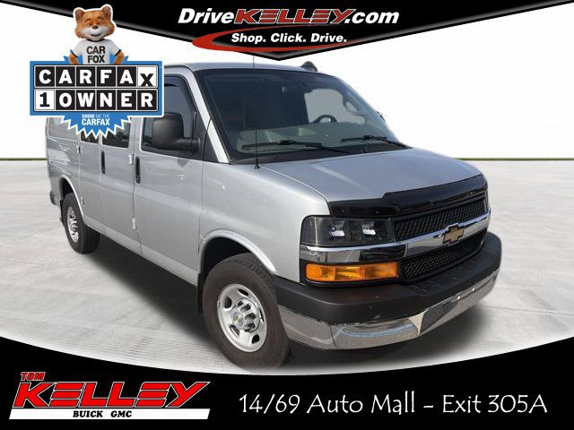 Used 2025 Chevrolet Express 3500 w/ Driver Convenience Package RWD image 1