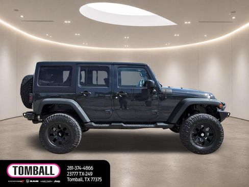Used 2016 Jeep Wrangler Unlimited Sport w/ Quick Order Package 23S AWD/4WD image 8