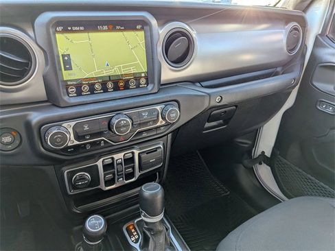 Used 2023 Jeep Gladiator Sport image 22