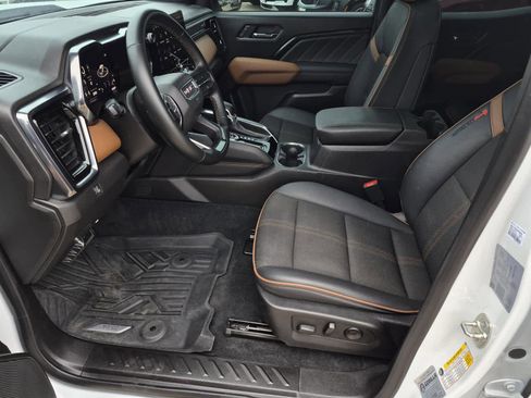 Used 2024 GMC Canyon AT4 w/ Canyon Safety Plus Package image 11