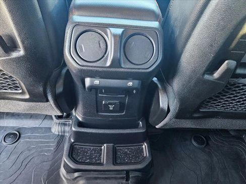 Used 2021 Jeep Wrangler Unlimited Rubicon image 18