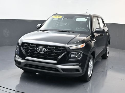 Used 2026 Hyundai Venue SE FWD image 8