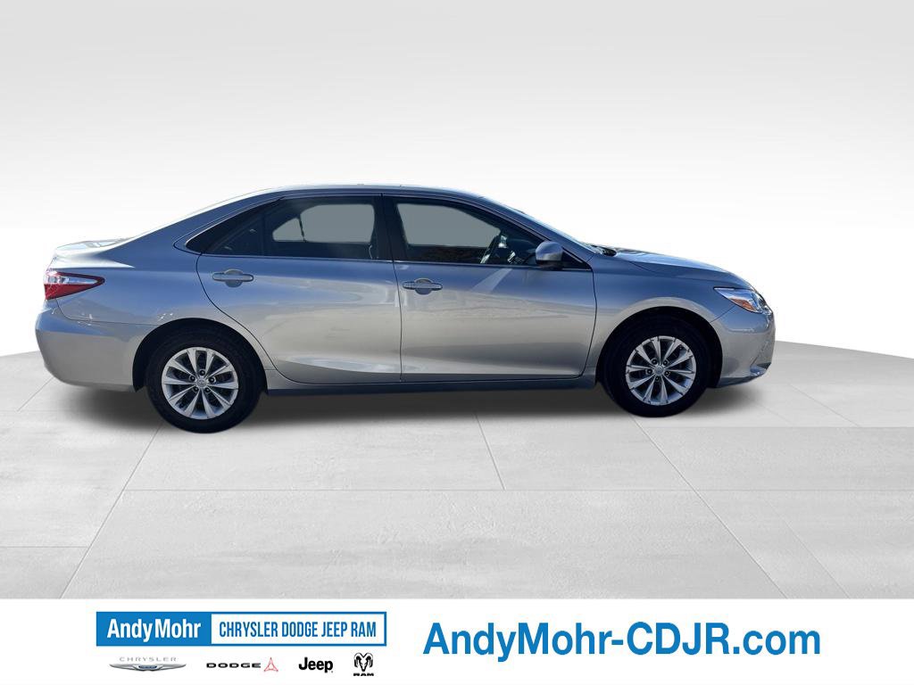 Used 2015 Toyota Camry LE FWD image 8