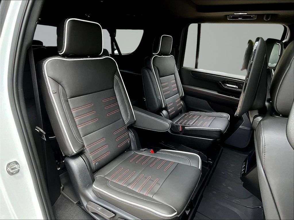 New 2026 GMC Yukon XL AT4 Ultimate w/ LPO, Floor Liner Package AWD/4WD image 10