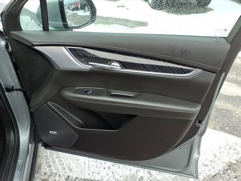 Used 2024 Cadillac XT6 Premium Luxury image 28