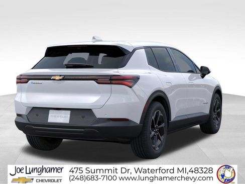 New 2026 Chevrolet Equinox EV LT w/ Comfort Package FWD image 4