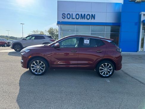 Used 2025 Buick Encore GX Avenir w/ Avenir Technology Package image 2