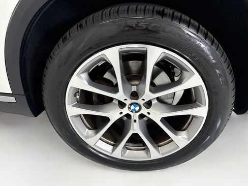 Used 2024 BMW X5 xDrive40i w/ Premium Package AWD/4WD image 30