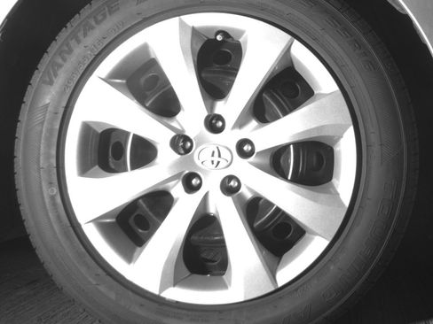 Used 2025 Toyota Corolla LE FWD image 13