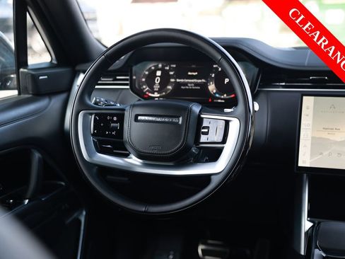 Used 2025 Land Rover Range Rover Long Wheelbase SE AWD/4WD image 25