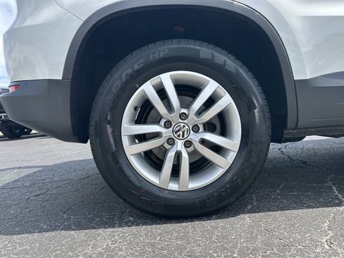 Used 2015 Volkswagen Tiguan SE FWD image 18