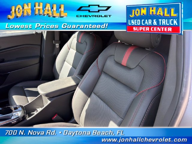 Used 2025 Chevrolet Trax RS w/ Sunroof Package FWD image 19