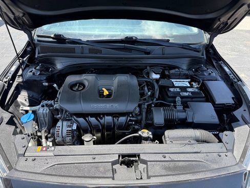 Used 2022 Kia Forte LXS FWD image 32