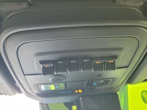 Used 2023 Ford Bronco Black Diamond image 23