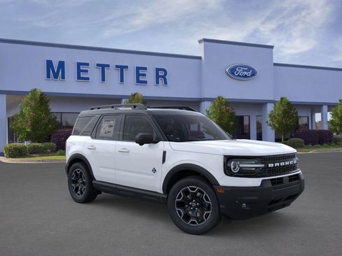 New 2025 Ford Bronco Sport Outer Banks w/ Outer Banks Tech Package+ image 38