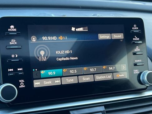 Used 2019 Honda Accord Sport image 19