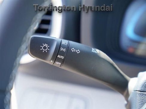 New 2025 Hyundai Venue Limited image 20