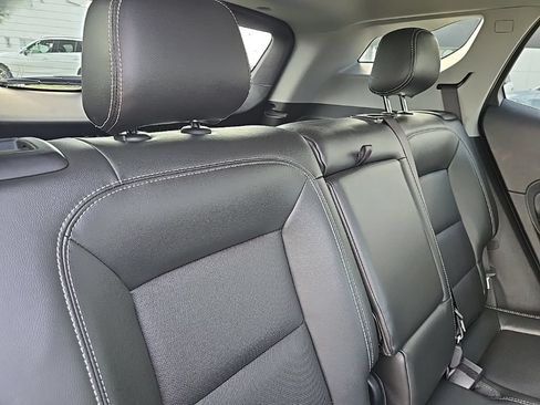 Used 2022 GMC Terrain SLT AWD/4WD image 26