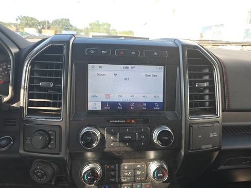 Used 2020 Ford F150 Lariat w/ Equipment Group 502A Luxury AWD/4WD image 13