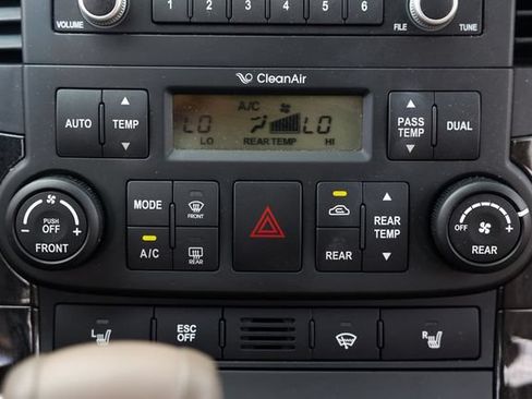Used 2011 Kia Sedona EX w/ Luxury Pkg FWD image 36