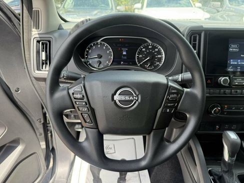 Used 2025 Nissan Frontier S RWD image 5