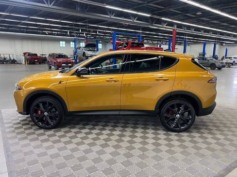 Used 2024 Dodge Hornet GT image 9