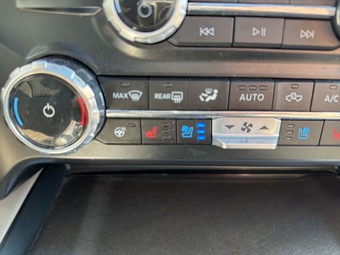 Used 2025 Ford F450 Platinum w/ Platinum Plus Package image 33