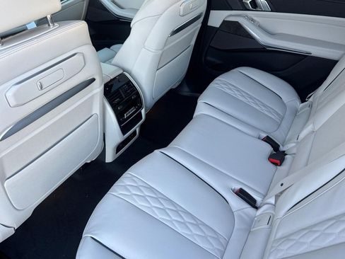 New 2026 BMW X7 xDrive40i w/ Executive Package image 13