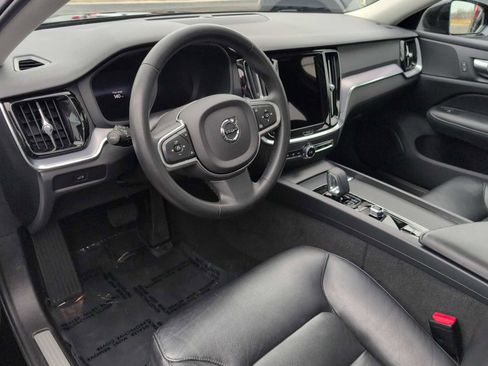 Used 2024 Volvo S60 B5 Core image 10