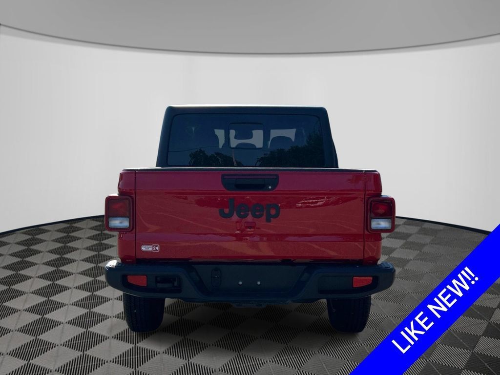 Certified 2025 Jeep Gladiator Sport AWD/4WD image 4