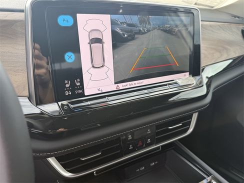 New 2026 Volkswagen Atlas SE image 19