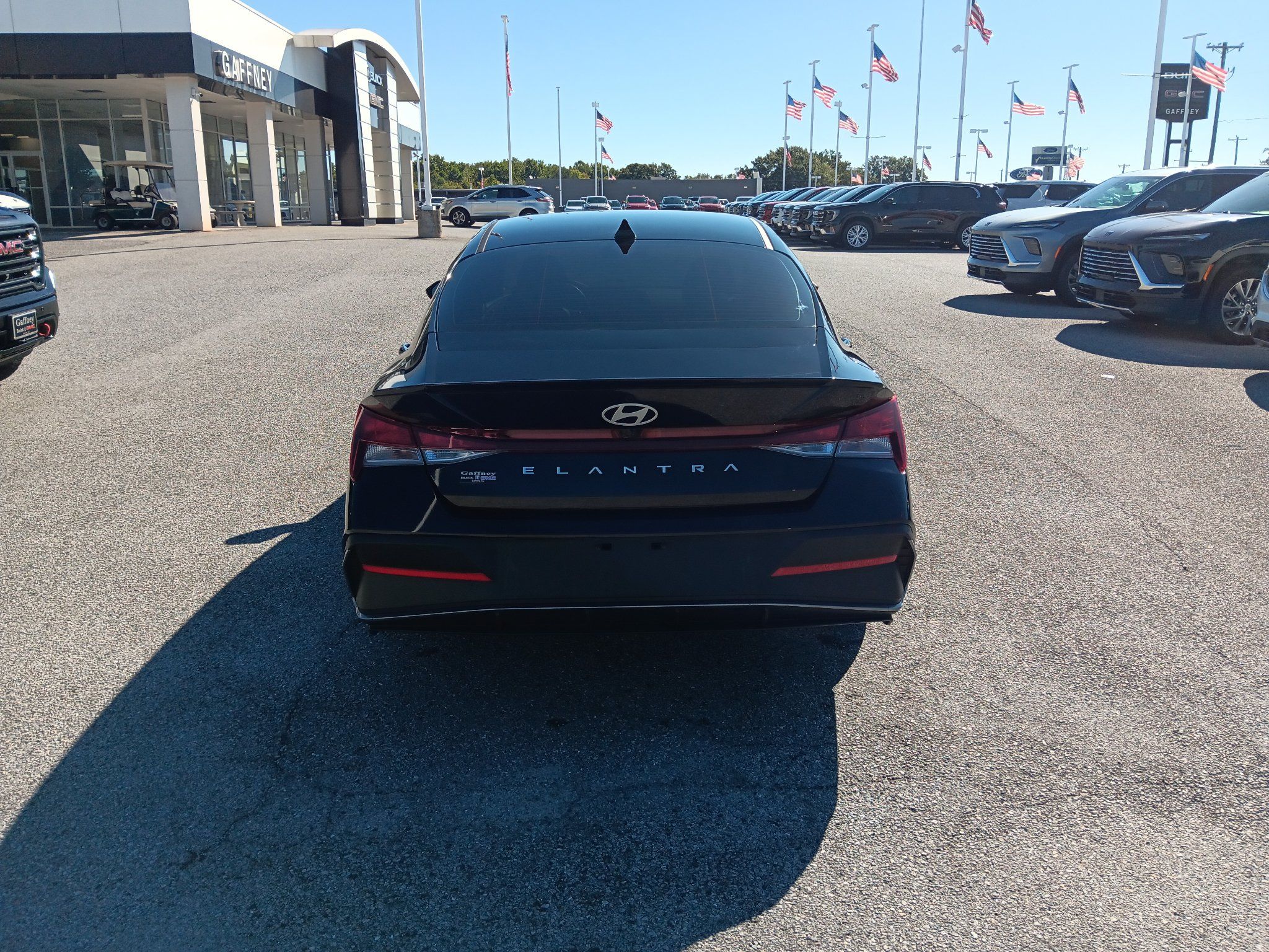Used 2025 Hyundai Elantra Sport FWD image 5