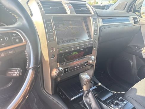 Used 2020 Lexus GX 460 Premium AWD/4WD image 18