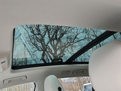 New 2026 Volkswagen Taos SE AWD/4WD image 11