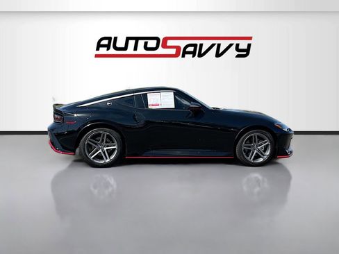 Used 2025 Nissan Z NISMO w/ Floor Mat Package RWD image 8