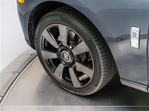 Used 2024 Rolls-Royce Cullinan AWD/4WD image 14