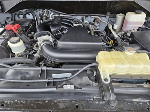 Used 2019 Nissan NV 3500 S image 30