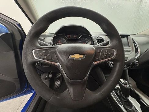 Used 2016 Chevrolet Cruze LT w/ Convenience Package image 14