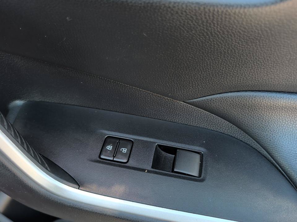 Used 2020 Toyota RAV4 LE FWD image 35
