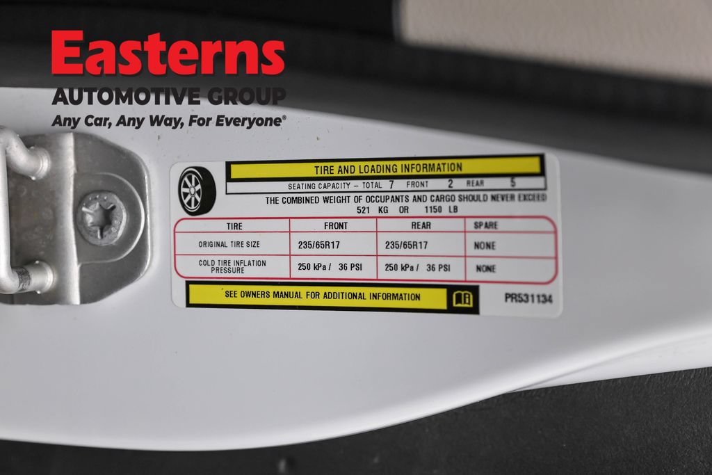 Used 2023 Chrysler Pacifica Touring-L FWD image 36