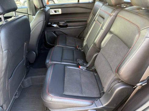 Used 2022 Ford Explorer ST-Line w/ Class IV Trailer Tow Package image 21