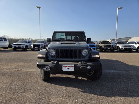 New 2025 Jeep Gladiator Sport AWD/4WD image 2