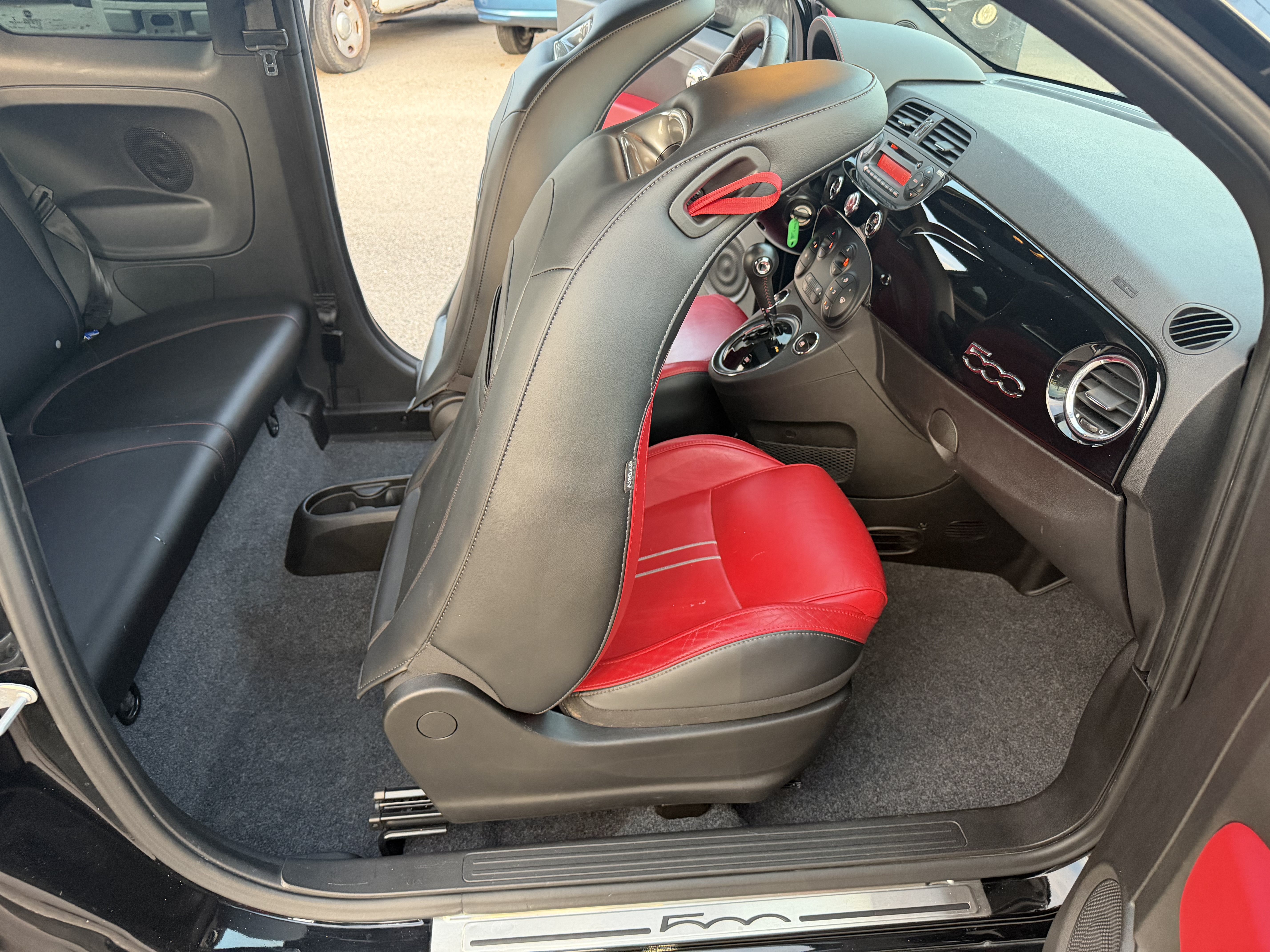 Used 2015 FIAT 500 Abarth w/ Beats Audio Package FWD image 18
