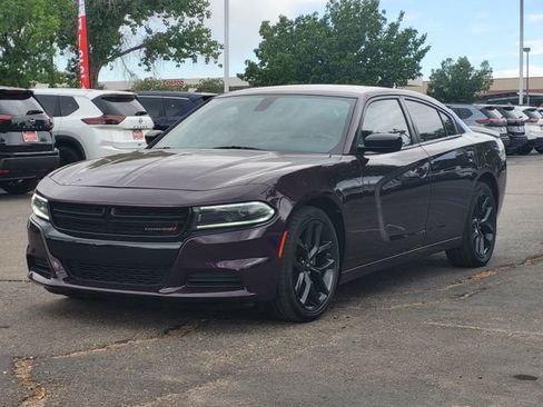 Used 2022 Dodge Charger SXT w/ Blacktop Package RWD image 2
