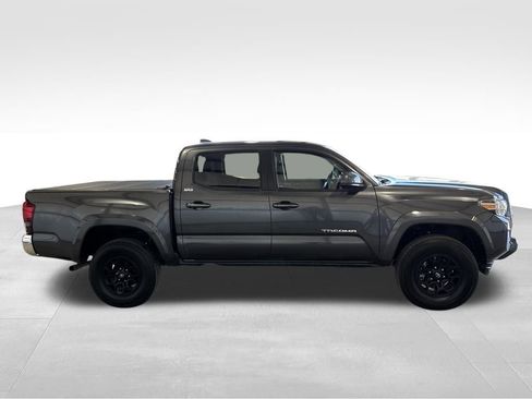 Used 2021 Toyota Tacoma SR5 image 4